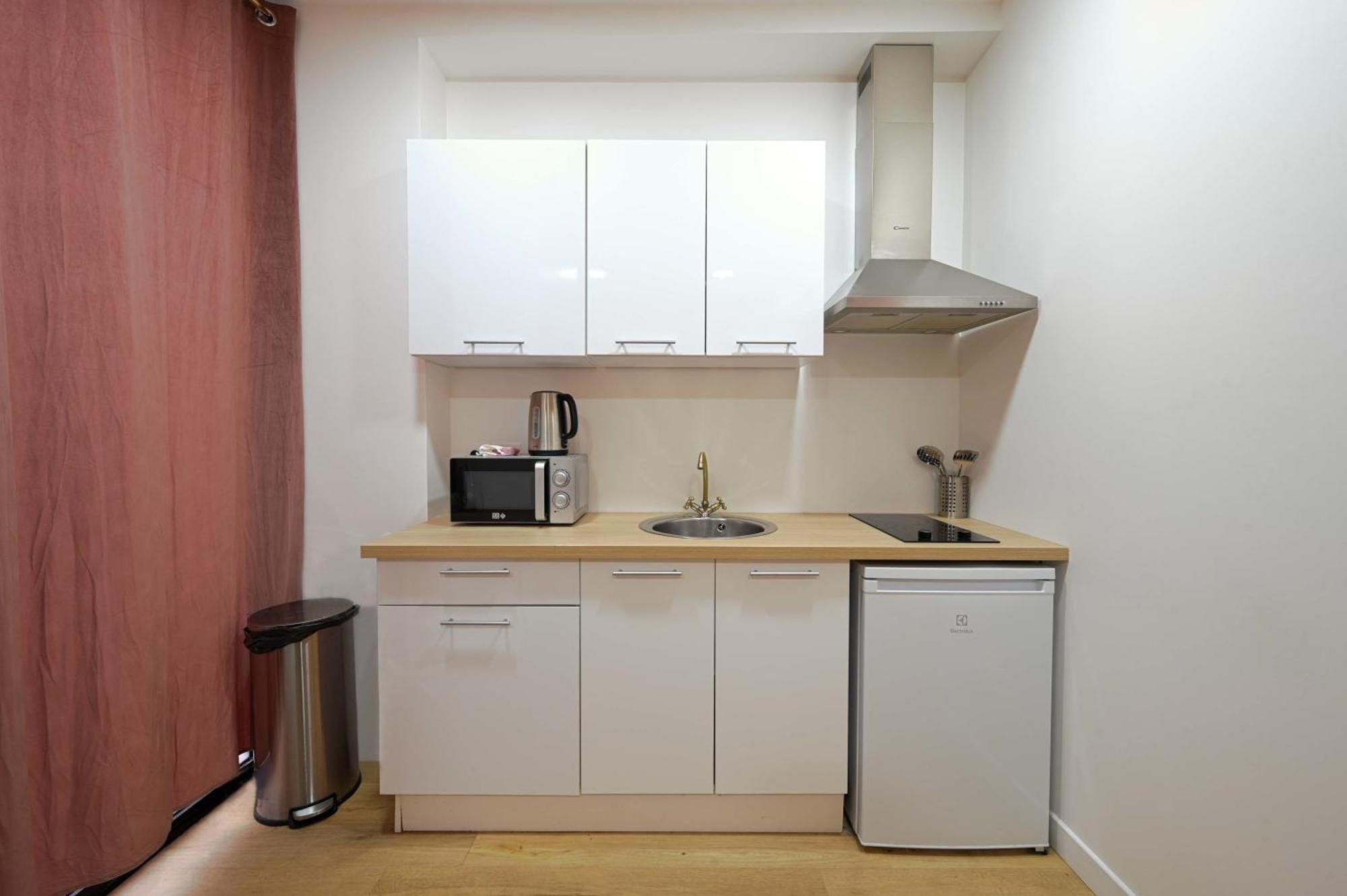Modern Renovated Studio With A Touch Of Gilded Glamour Central Paris Leilighet Eksteriør bilde